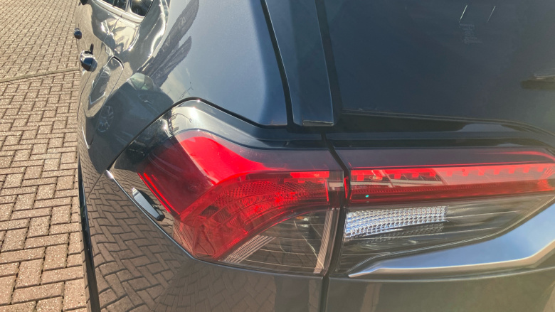 Toyota RAV4 2.5 VVT-i Hybrid Dynamic 5dr CVT 2WD Hybrid Estate